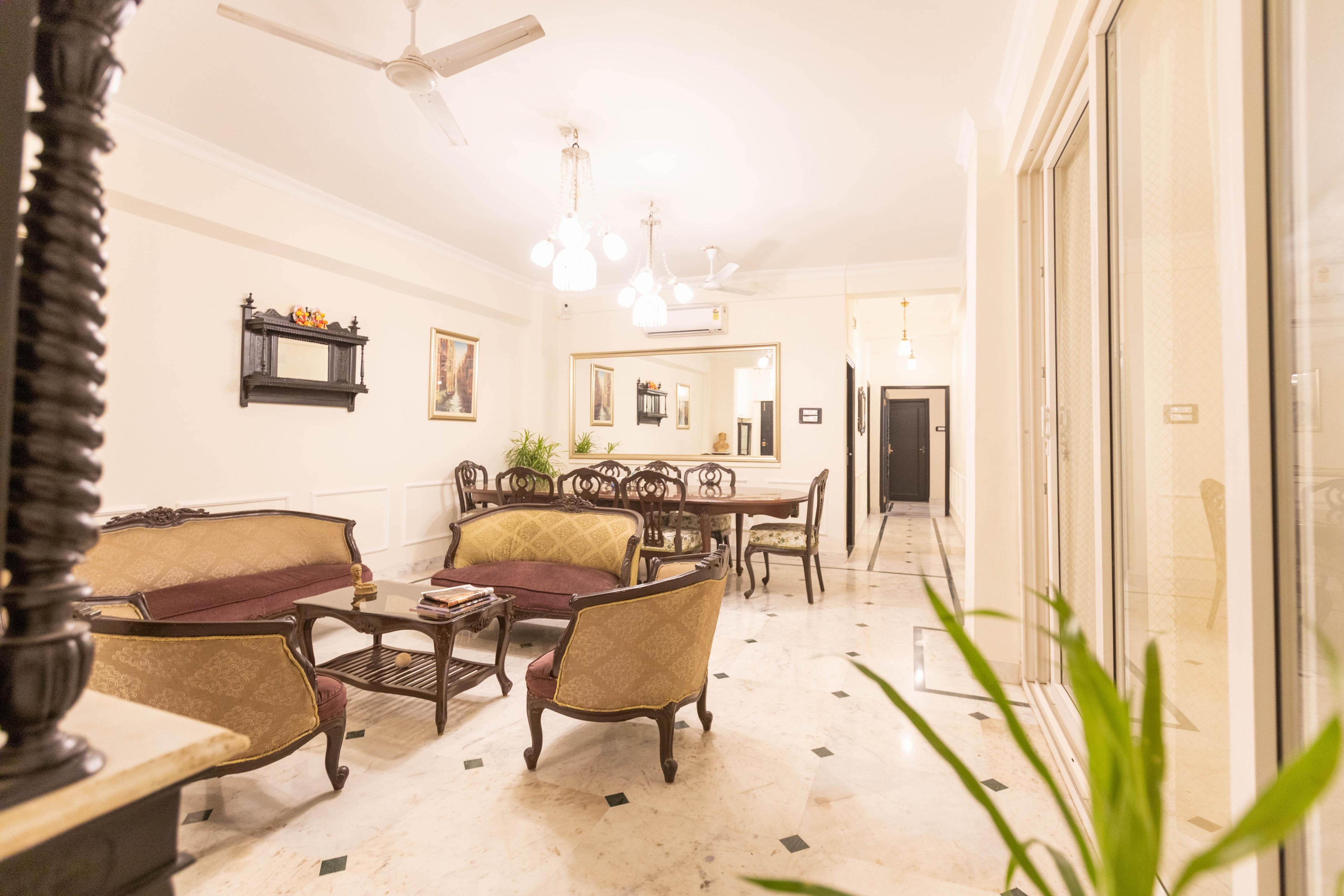 Handmade Homes Entire 4bhk with kitchen upon Park St - Tap to explore photos