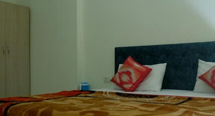 Siddharth Homestays Nainital Room Type - Deluxe Non AC