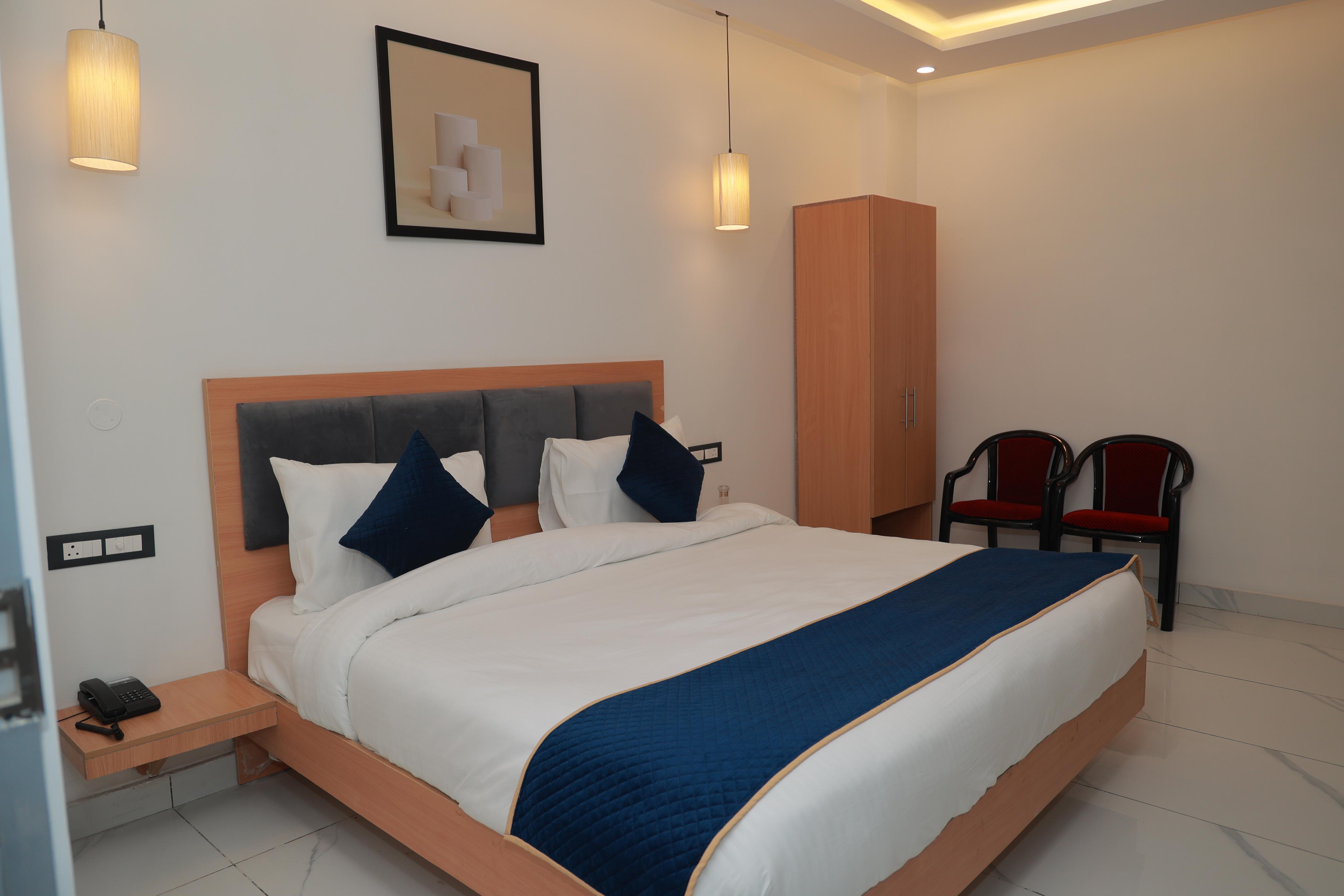 Hotel Kingston Ayodhya - Tap to explore photos