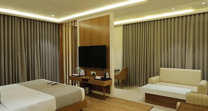 Sundha Hotel Room Type - EXECUTIVE ROOM WITH BATHTUB