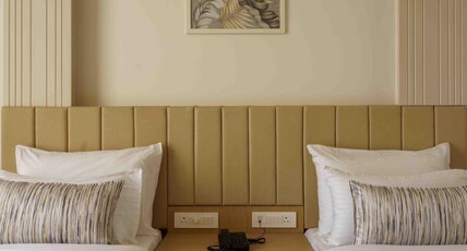O'NEST ELITE Room Type - Deluxe Twin Bed Room