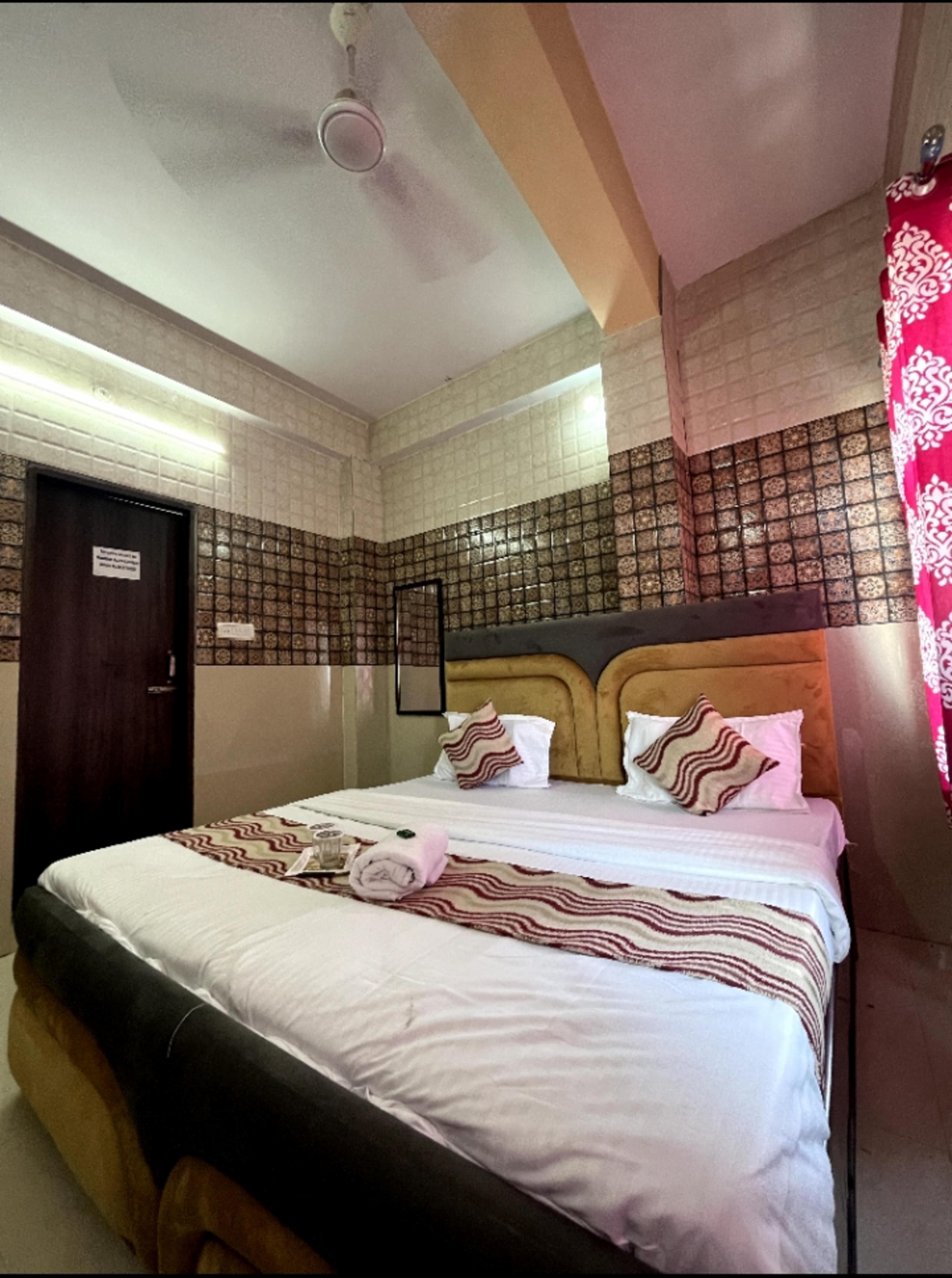 Chitrakoot Hotels And Restaurant - Tap to explore photos