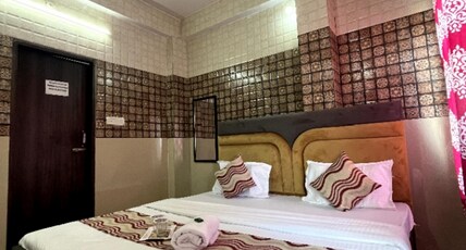 Chitrakoot Hotels And Restaurant Room Type - Deluxe Room Chitrakoot Hotels And Restaurant Room Type - Deluxe Room
