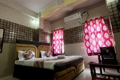 Chitrakoot Hotels And Restaurant
