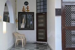 Aradhanas Home Stay