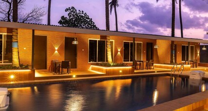 MAULI STAYS Room Type - Deluxe Cottage
