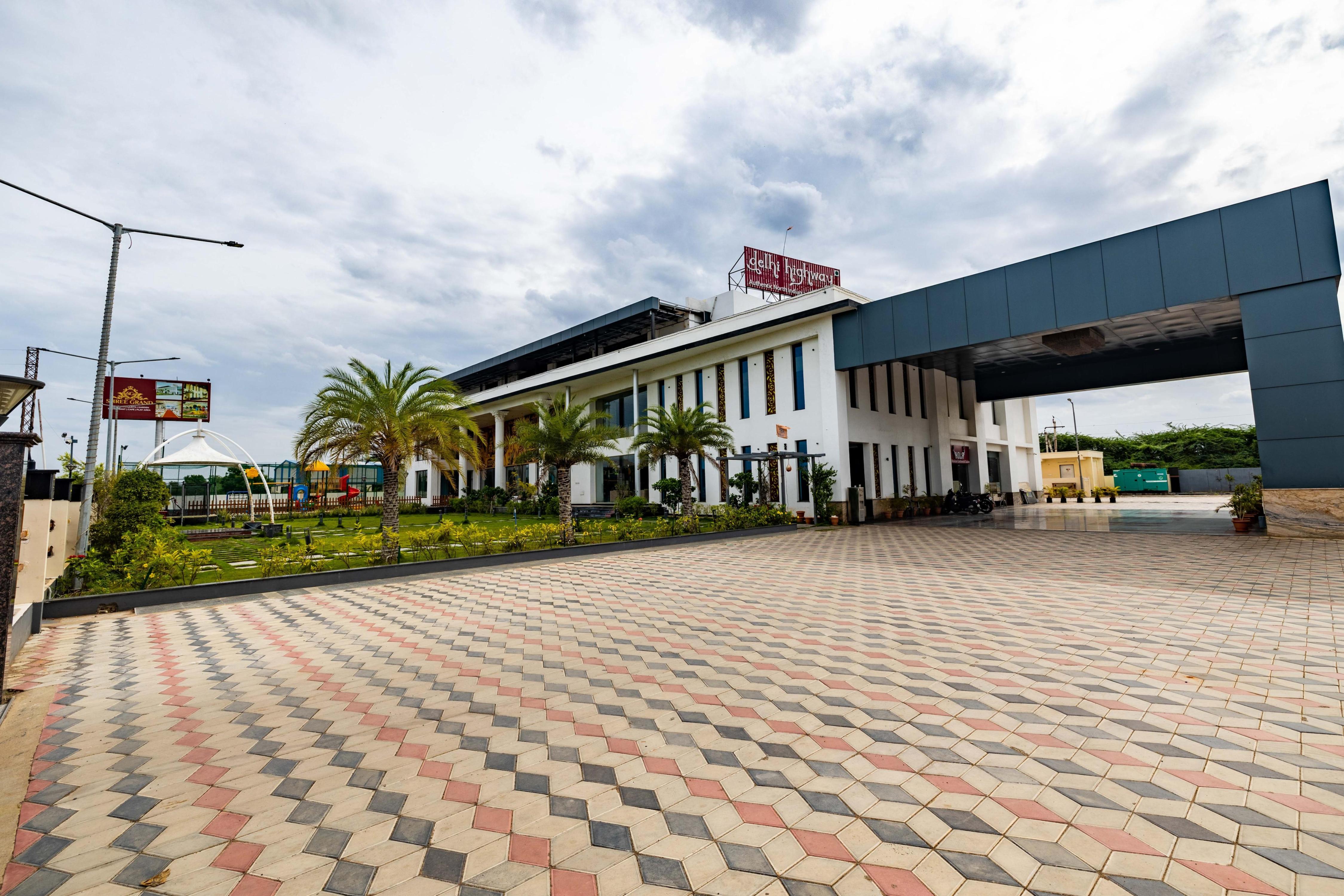 DELHI HIGHWAY HOTEL AND RESTAURANT