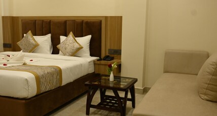 HOTEL OM VILLA Room Type - DELUXE ROOM