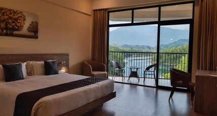 Serene Aqua Hills Calicut Room Type - Suit Room