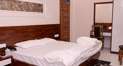 RAM ANANDAM INN Room Type - Superior Suit Room(3 KING SIZE BED WITH BALCONY , ) RAM ANANDAM INN Room Type - Superior Suit Room(3 KING SIZE BED WITH BALCONY , )