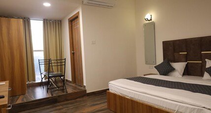 Hotel Saarthi Room Type - Super Deluxe