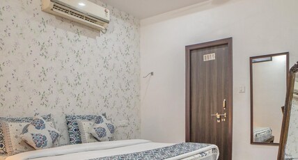 Footprint Hostel | 50 Metres from City Palace Room Type - 2 BHK Luxury Apartment