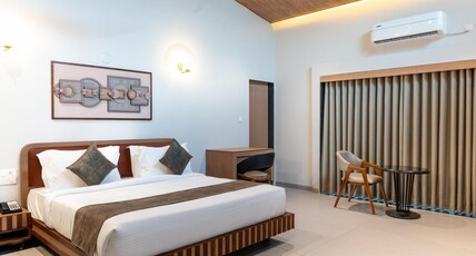  King's Kraft River Side Resort, Sasan Gir Room Type - RIVERVIEW COTTAGE