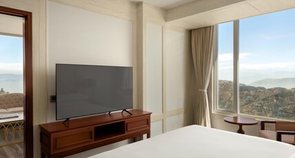 The Greenberry Mountain Resort Narkanda Room Type - Greenberry Himalayan View Suite with Bathtub and Balcony The Greenberry Mountain Resort Narkanda Room Type - Greenberry Himalayan View Suite with Bathtub and Balcony