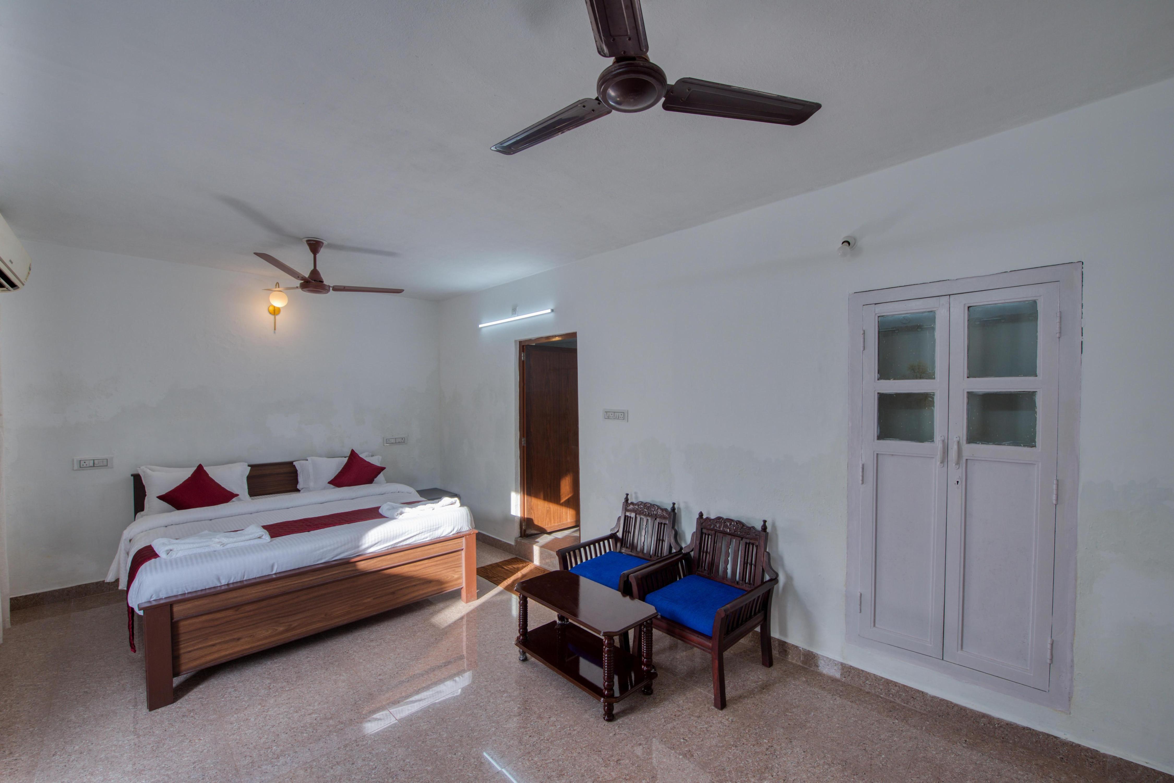 Le Epic Resort - Tap to explore photos