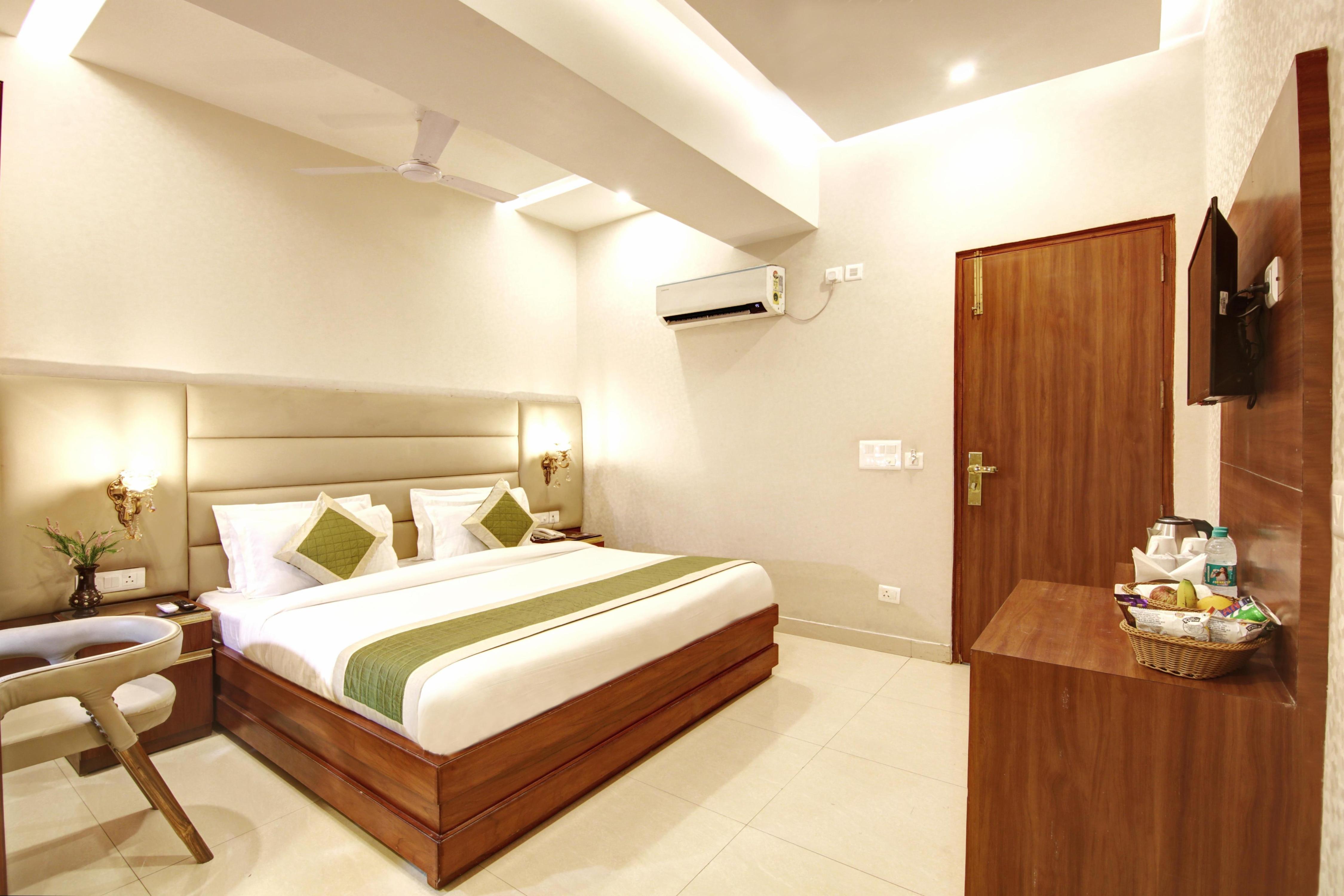 Marks Hotel & Banquet Room Type - Deluxe Twin Room with Welcome Kit