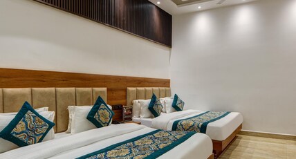Hotel Bawa Near Nizamuddin Railway Station Room Type - Luxury Triple Room ( Fixed Menu for all Meal Plan ) Hotel Bawa Near Nizamuddin Railway Station Room Type - Luxury Triple Room ( Fixed Menu for all Meal Plan )