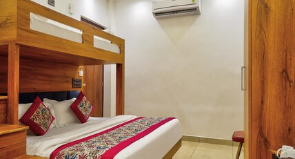 Hotel Bawa Near Nizamuddin Railway Station Room Type - Family Room