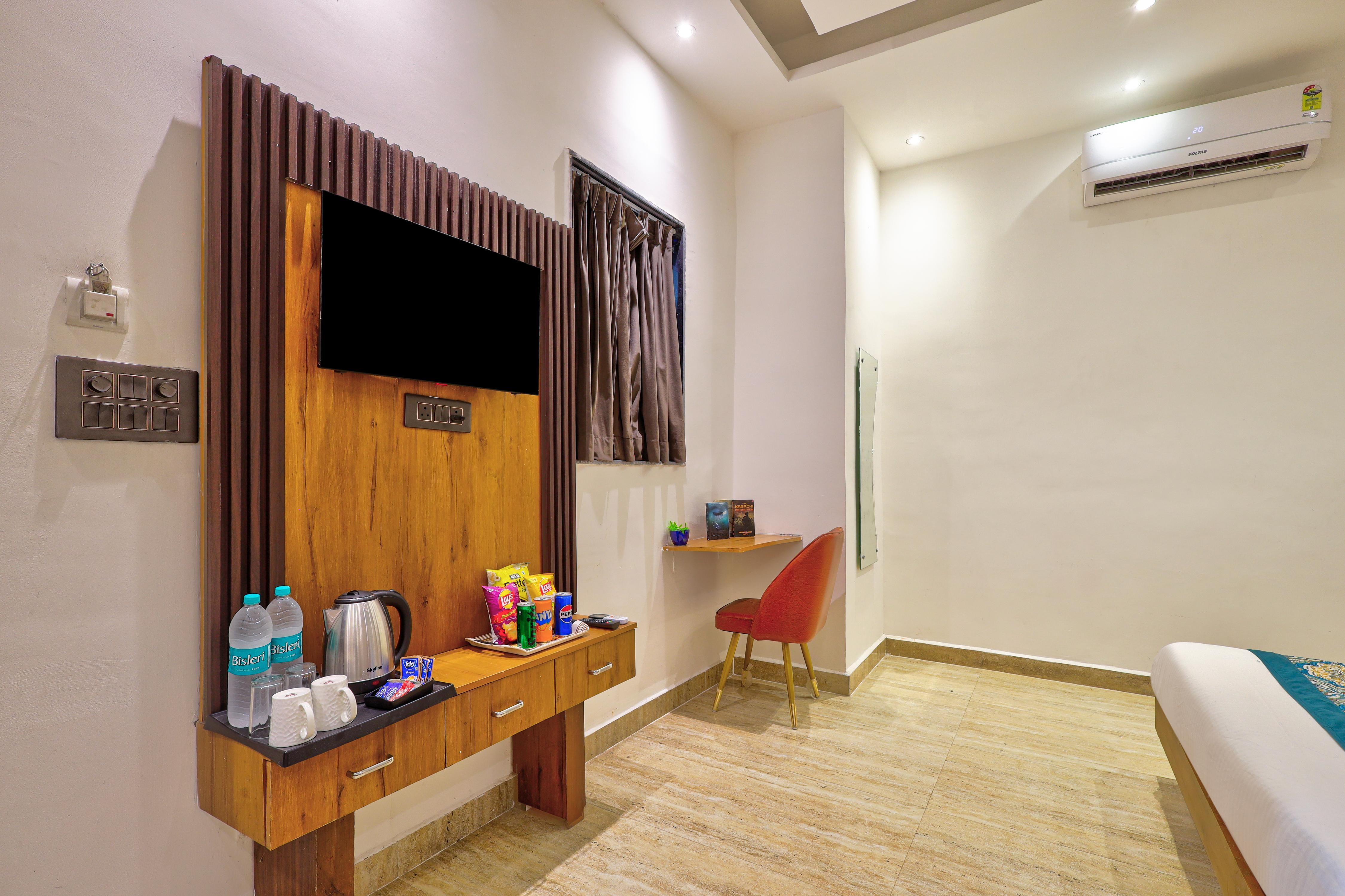 Hotel Bawa Near Nizamuddin Railway Station - Tap to explore photos