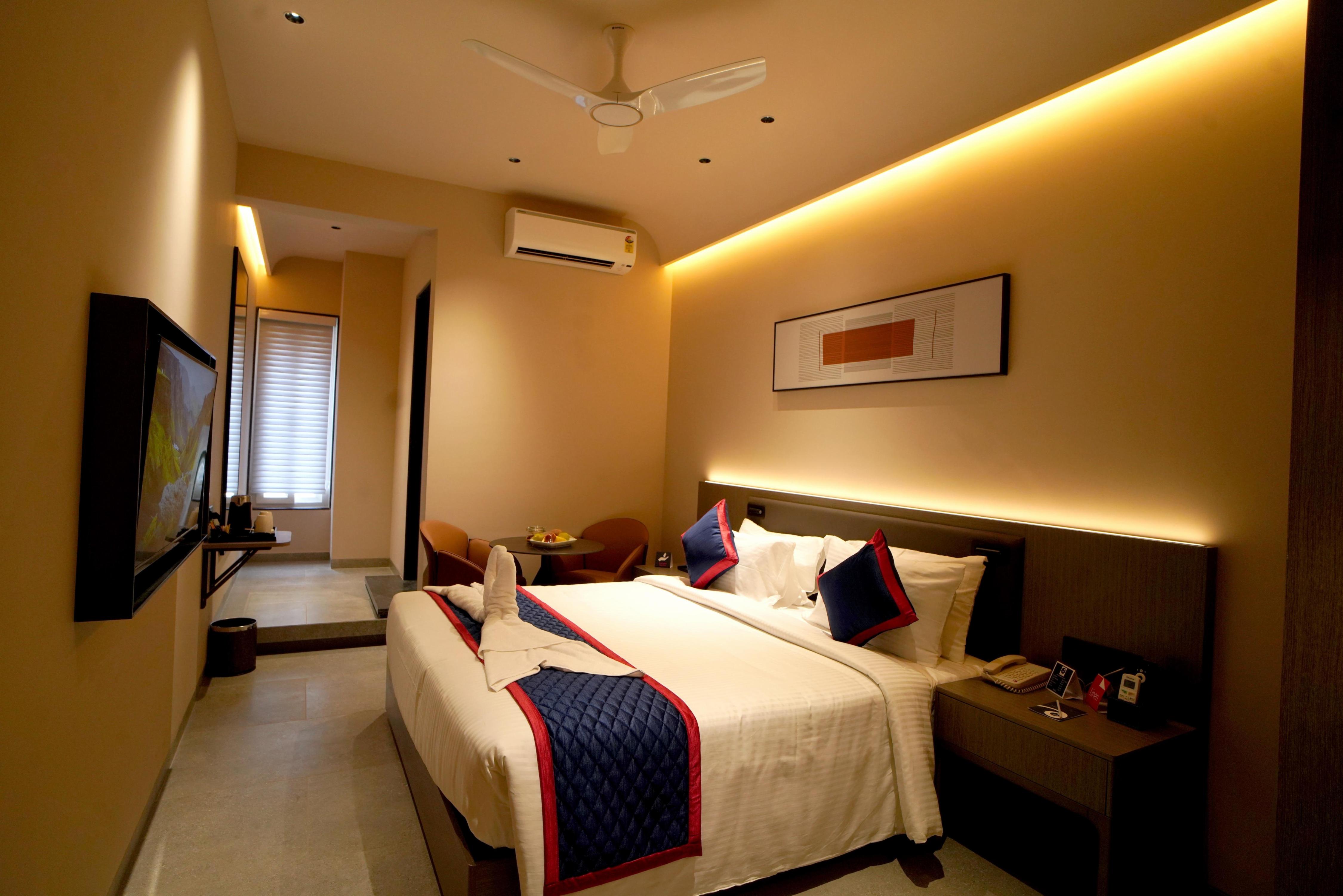 Zip By Spree Hotels Nanded Room Type - Standard Queen Room
