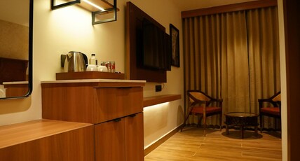 Hotel Capital Luxury Suites Room Type - LUXURY ROOM
