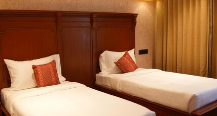Hotel Capital Luxury Suites Room Type - STANDARD ROOM - TWIN BEDDED
