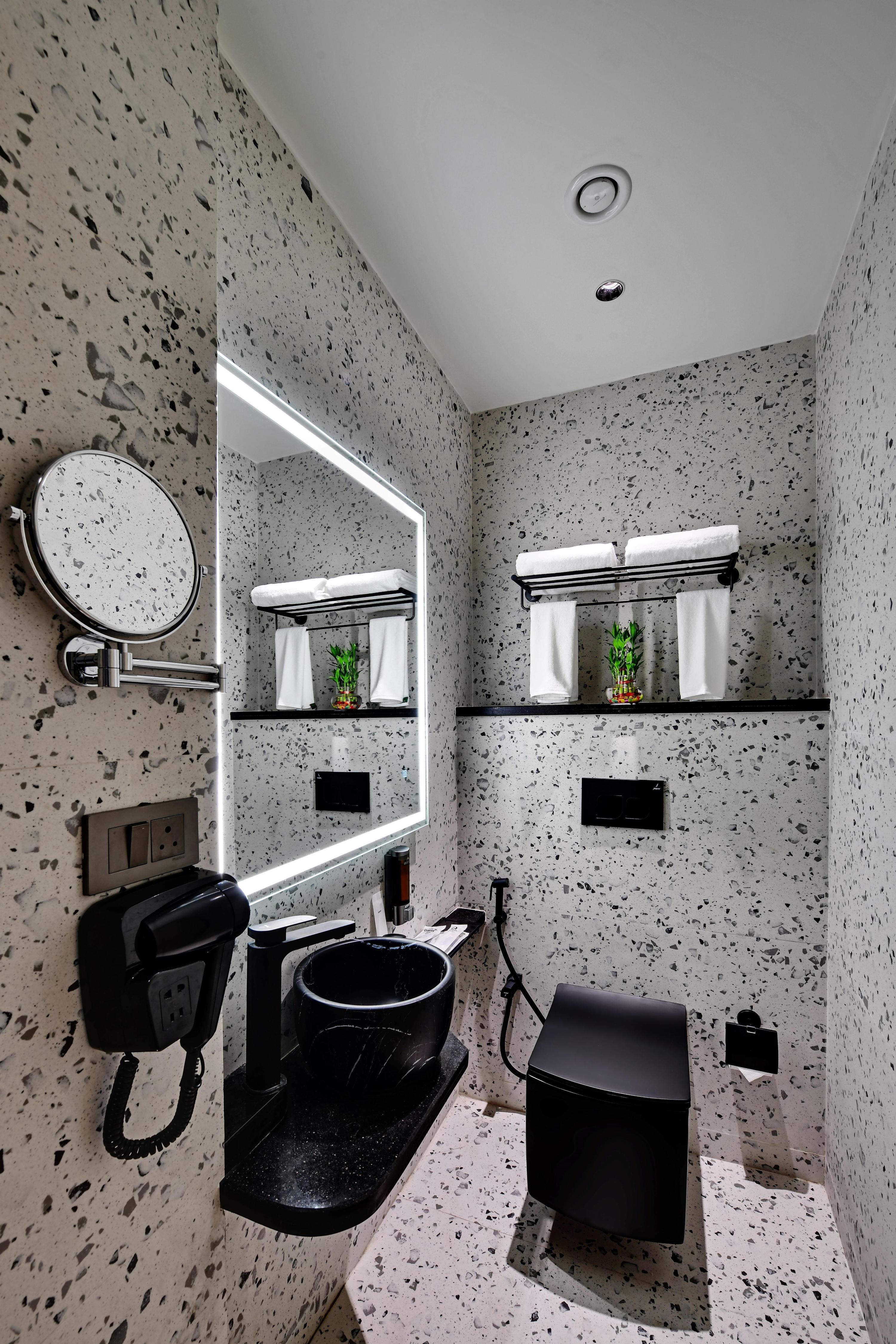 Quality Inn City Centre Varanasi - Tap to explore photos