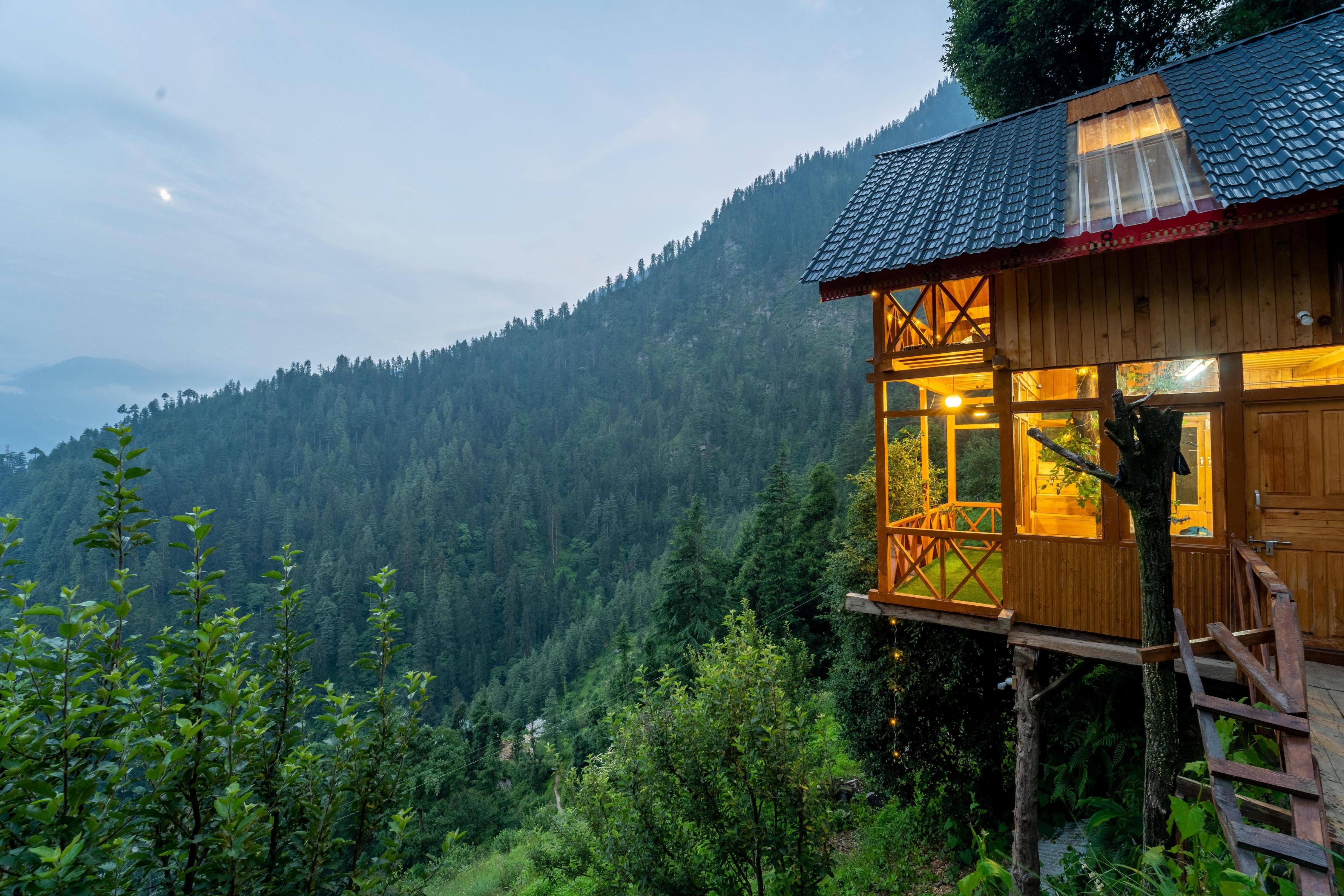 Mountain Breeze Treehouse