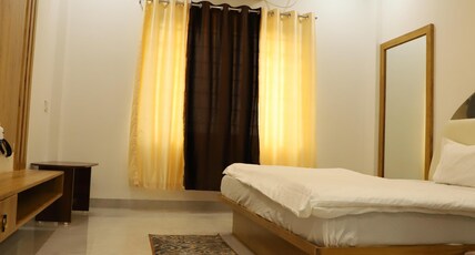 Hotel Shankara Hills Room Type - Double Bed LUXURY AC