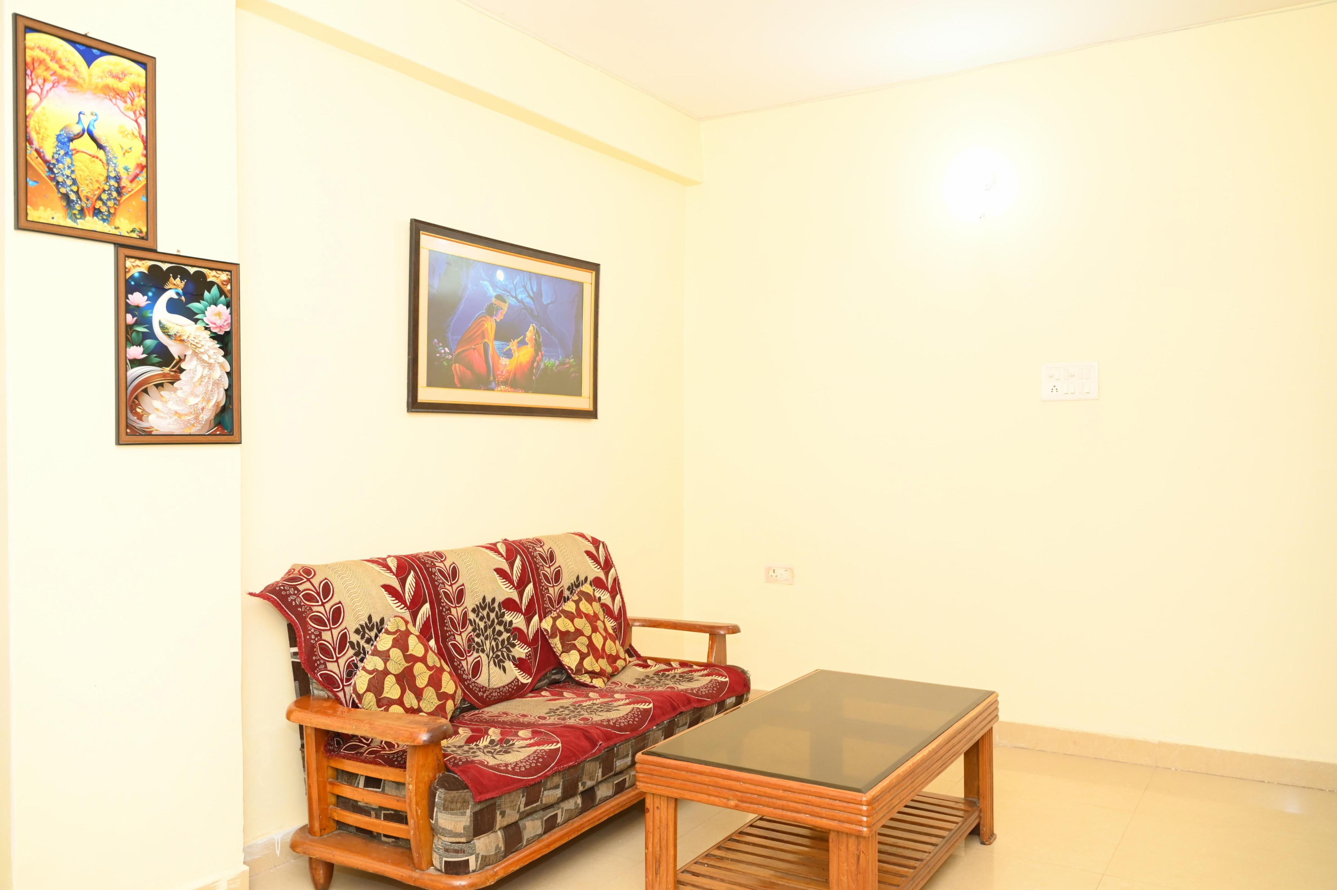 Kanha Homestay - Tap to explore photos