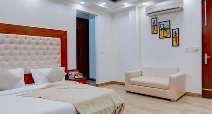 Restin Hotel - Golf Course Road & Cyber City Room Type - Premium Room with Living Area (Private Balcony) Restin Hotel - Golf Course Road & Cyber City Room Type - Premium Room with Living Area (Private Balcony)