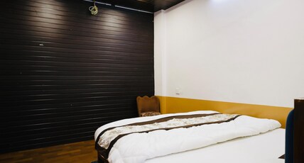 Hotel Shivika Room Type - Deluxe Room