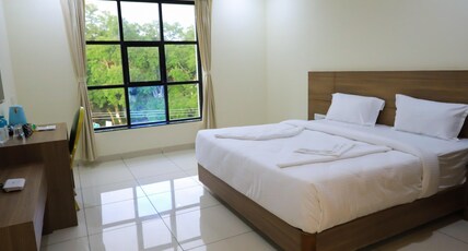 J S Grand Room Type - Superior Room AC
