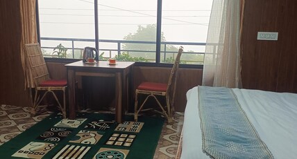 Mellifluous - By Pine View Room Type - Double Room with Mountain View and Private Balcony