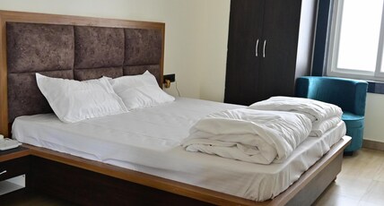 Hotel Mayur Room Type - Deluxe Room