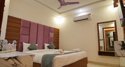 Hotel Dev Vilas Room Type - Premium double or twin room