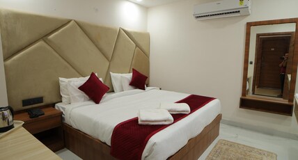 Hotel Dev Vilas Room Type - Premium double or twin room