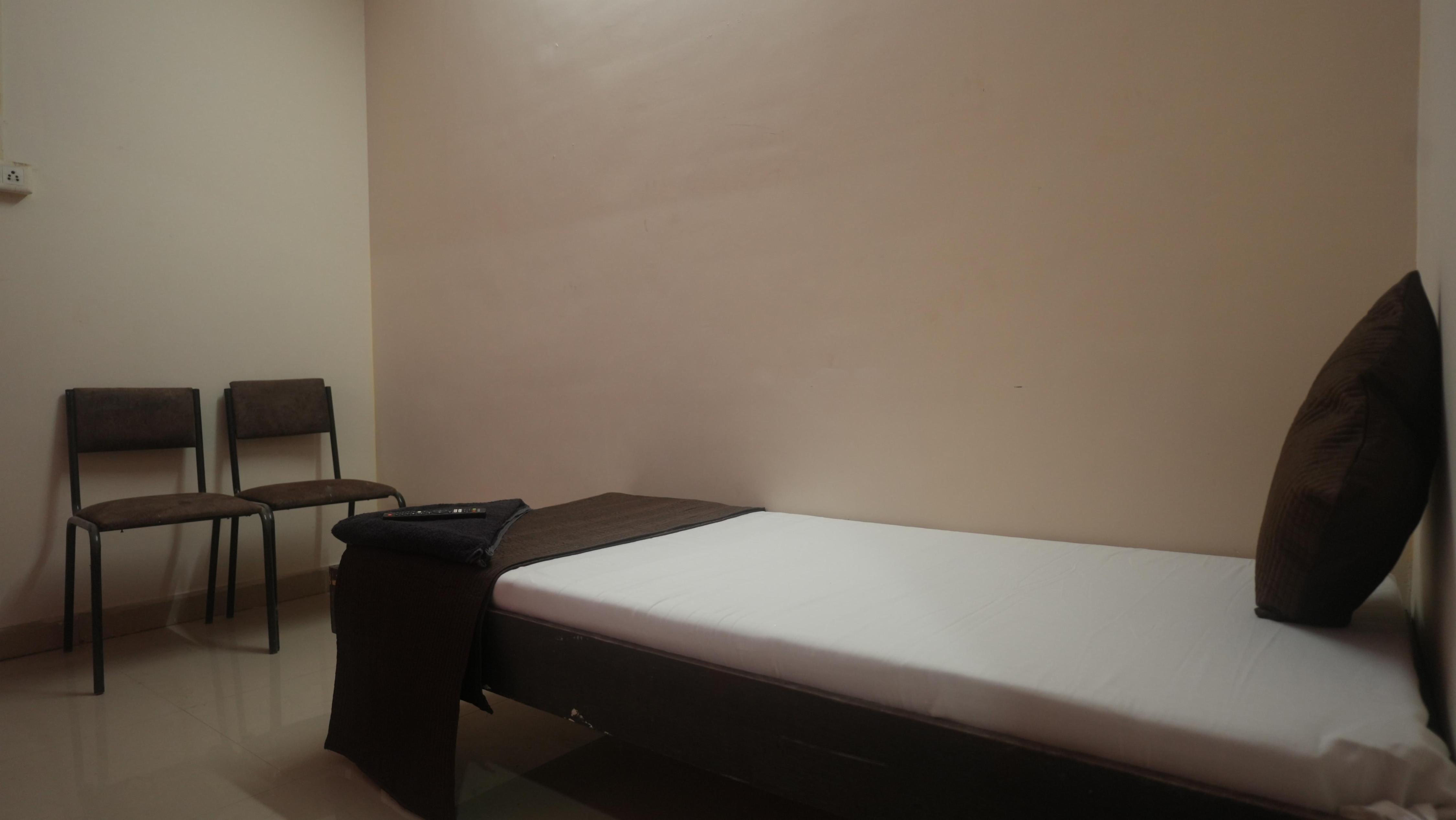 Hotel Mahakal Avantika Palace Room Type - Standard Non Ac Single bed Room