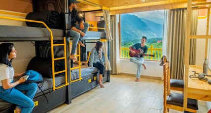 The Hosteller Old Manali, Manu Temple Room Type - Bed in 4 Bed Mixed Dormitory with Balcony and Valley View