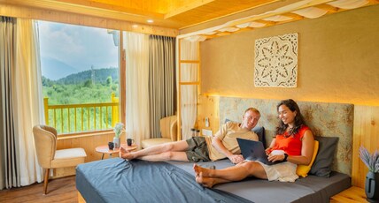 The Hosteller Old Manali, Manu Temple Room Type - Superior Double Room with Balcony and Valley View
