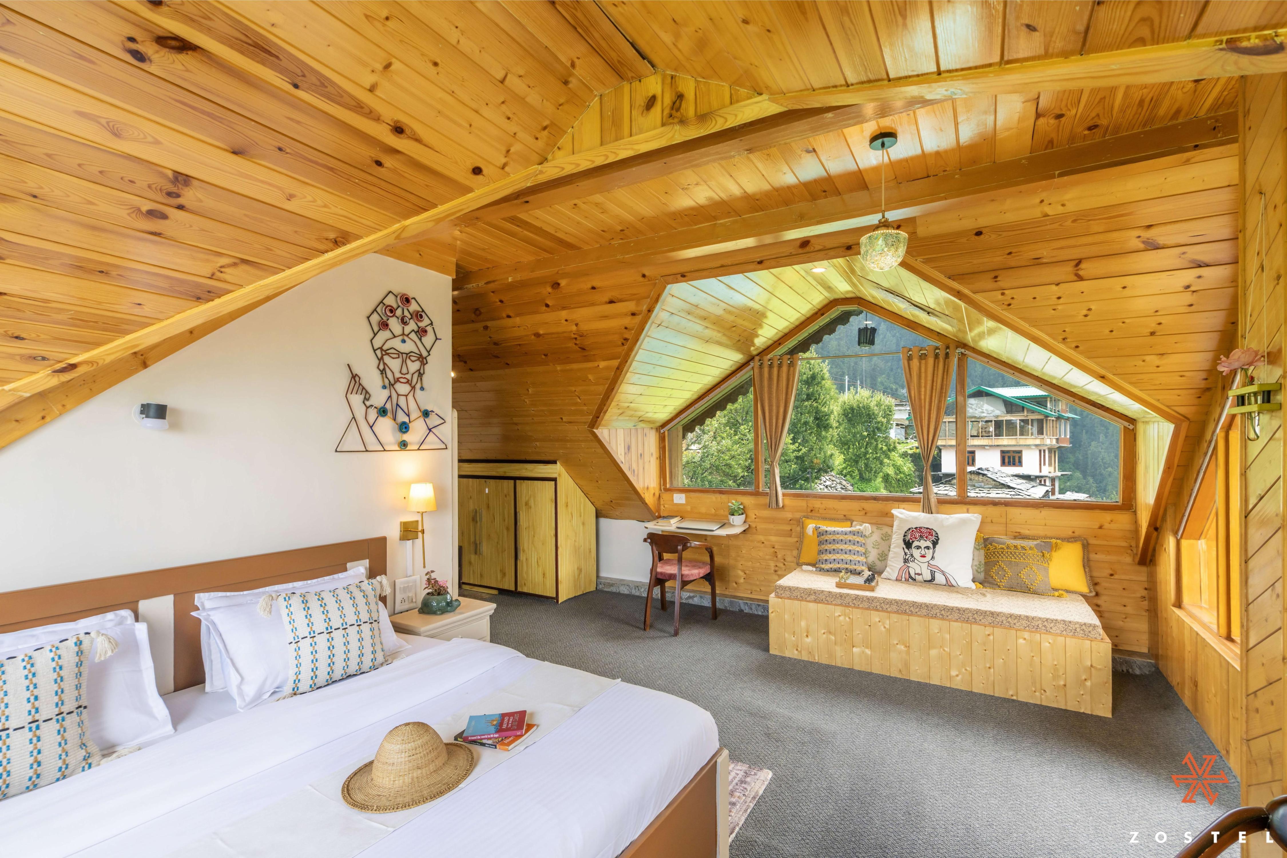 Zostel Shoja (Jibhi) Room Type - Premium Attic Room