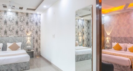 Roomsity Pride Room Type - Family Quadruple Room