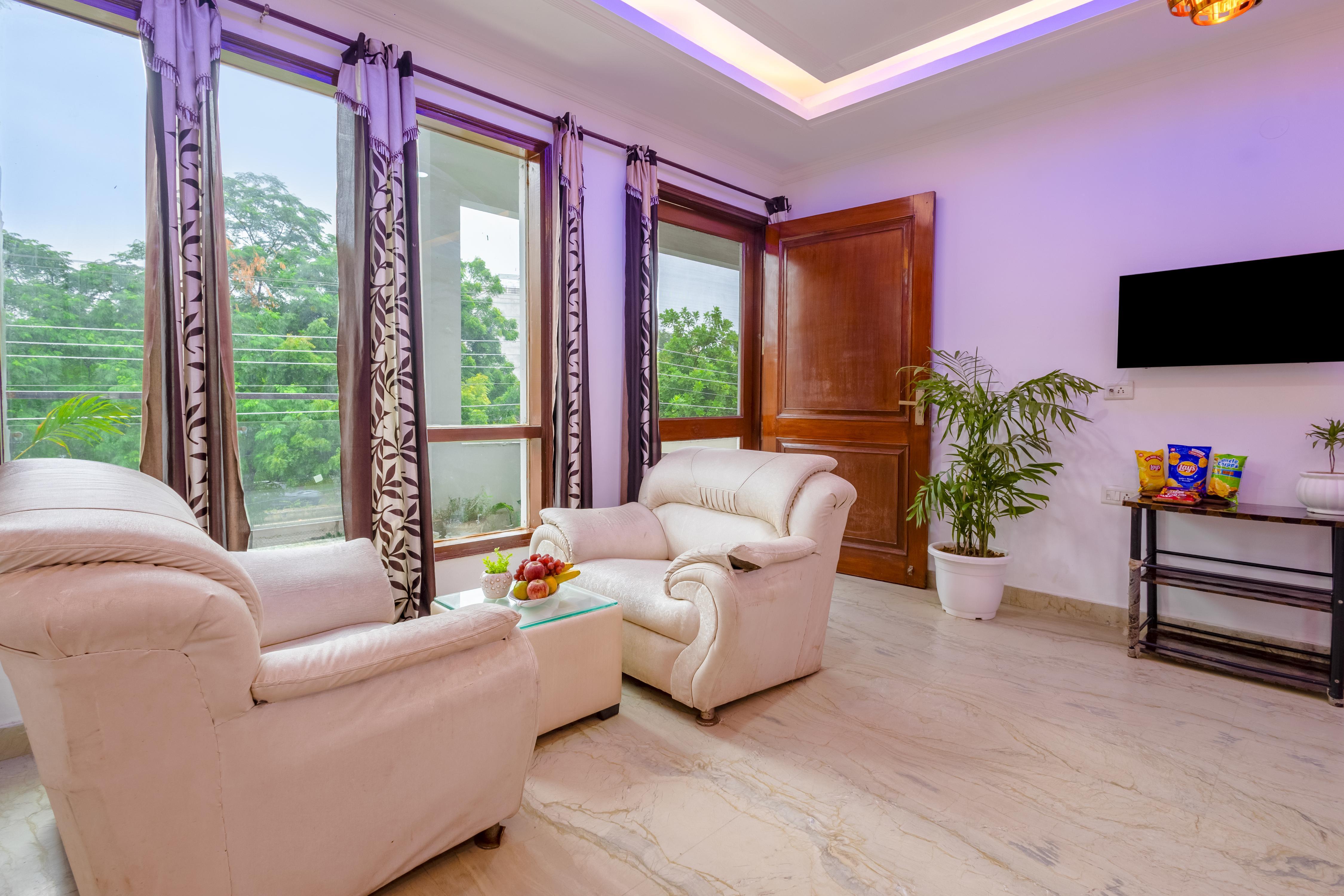 Hotel Ashiyana Elite near by golf course road - Tap to explore photos