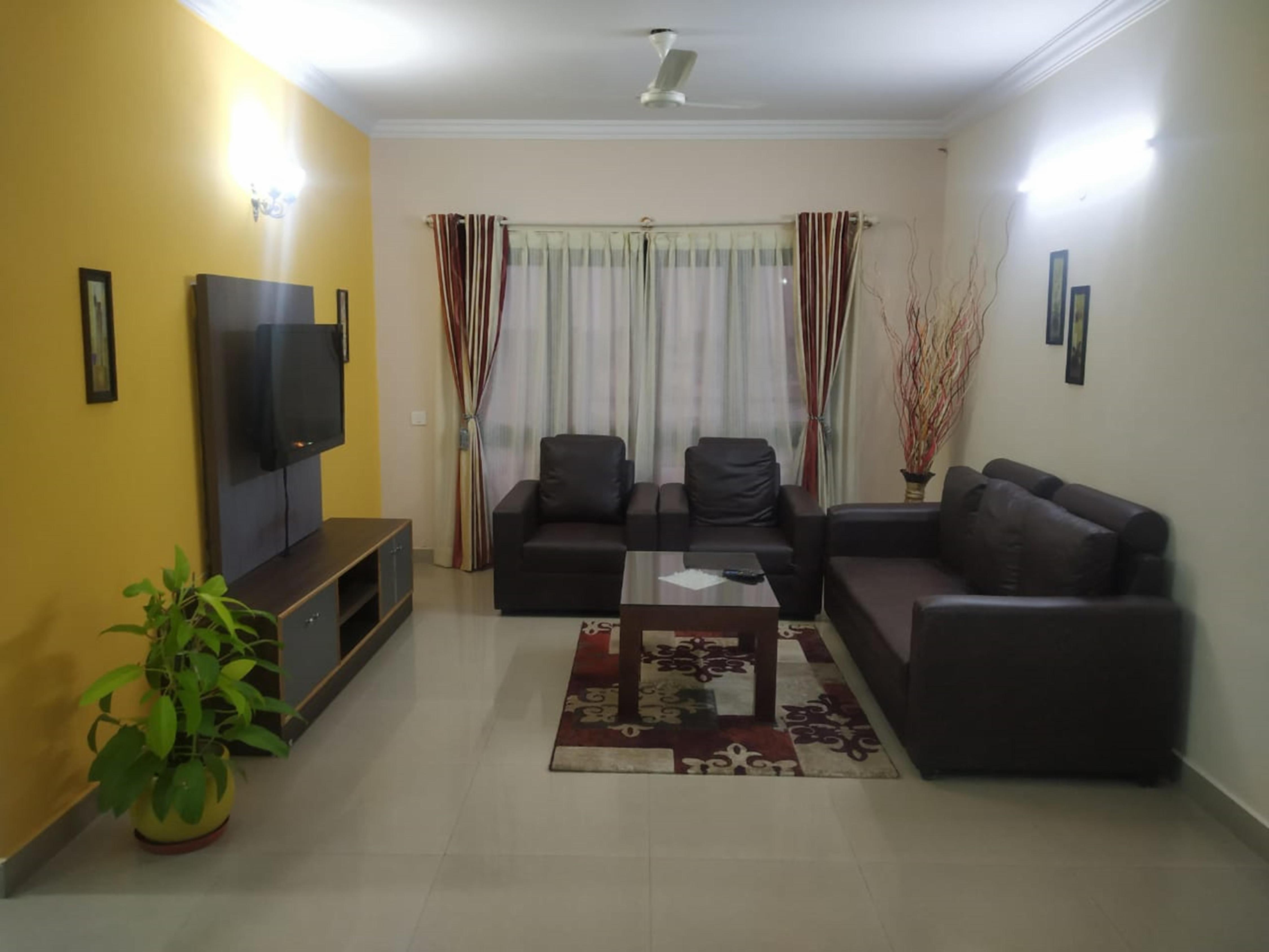 Adi Hospitality | Sterling Apartment - Tap to explore photos