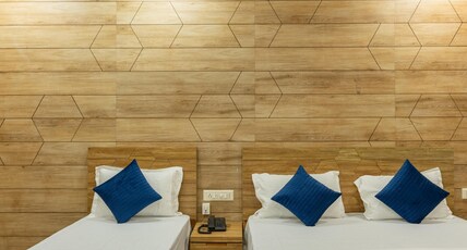 HOTEL NOBLE INN Room Type - Deluxe Triple Room
