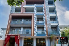 Aadat Hotel Near Artemis Hospital