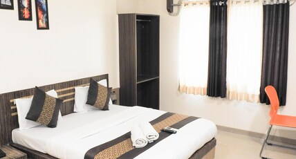 Hotel Sai Vishwkarma Room Type - Double Bed Room. A.C