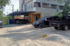 Hotel O Tri Homestay