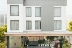 Hotel Elinor- 800 MTR away From Taj mahal