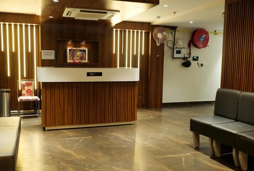 R R HOTEL AND RESTAURANT